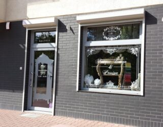 Oklejanie szyb i witryn