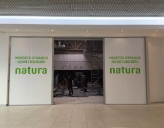 Oklejanie szyb i witryn