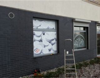 Oklejanie szyb i witryn