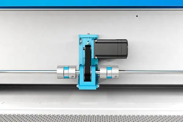 HYBRYDOWY SILNIK SERWO